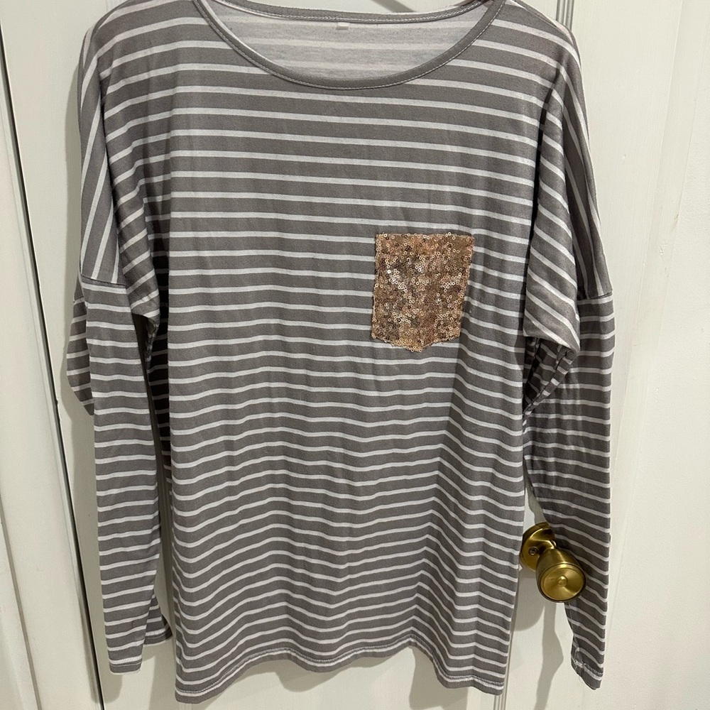 SHEIN Gray Striped Long Sleeve Tee with Sequin Pocket